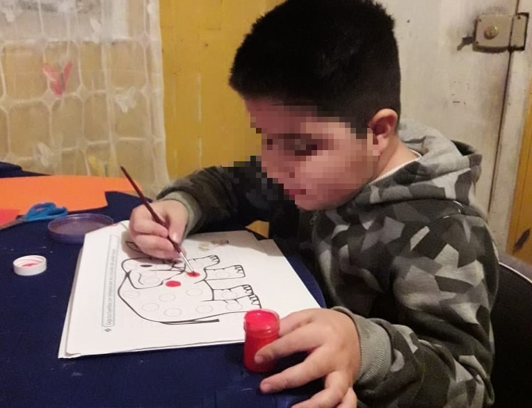 Niño de 9 años con distrofia muscular requiere medicamento que vale $30 millones: Su familia vive con $200 mil