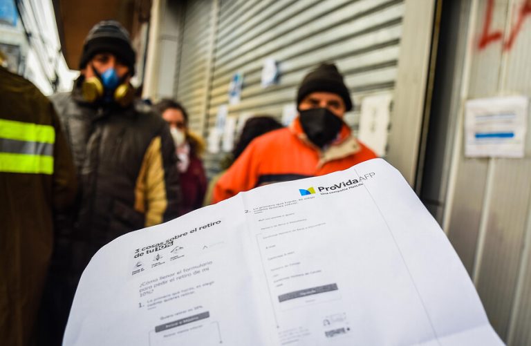 Hoy comenzó la etapa presencial para el retiro del 10%: Estos 22 centros están habilitados