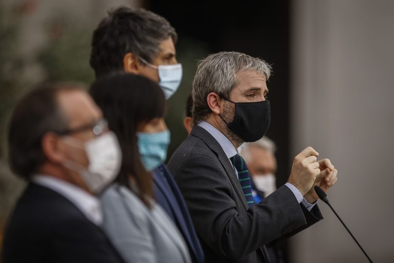 Mesa Social COVID-19 agradece “compromiso” y estilo “dialogante” de Blumel