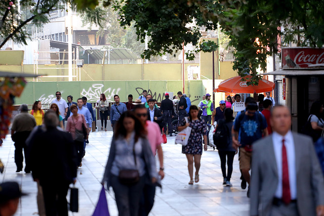 Chile es el país más pesimista del mundo con respecto a la situación actual, revela encuesta Ipsos