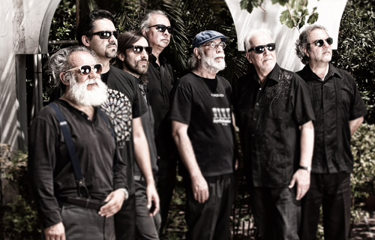 La versión en vivo de la canción con que Congreso homenajea a Las Yeguas del Apocalípsis