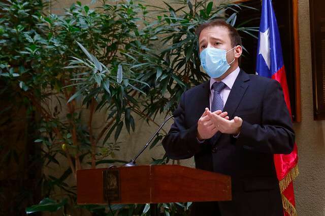 Diputados Fuentes y Morán presentan iniciativa que regula el reemplazo de vacantes parlamentarias