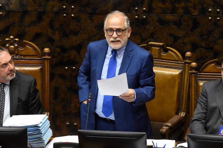 Senador Carlos Montes por proyecto de reactivación económica: 