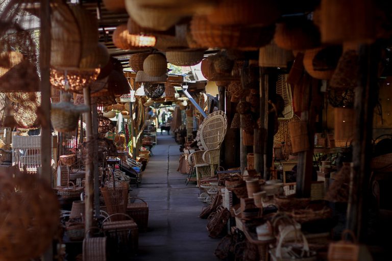 Los difíciles días de los artesanos de Chimbarongo: 