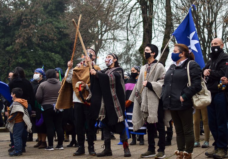 Encuesta Cadem: 75% cree que se deben devolver territorios ancestrales al pueblo mapuche