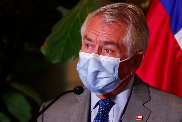 Ministro Paris dice que estudiarán 