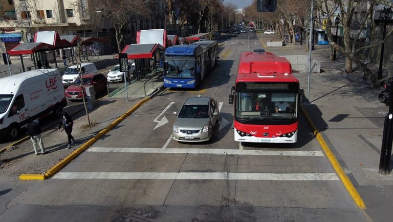 Viajes en el transporte público subieron 7,4% en la Región Metropolitana