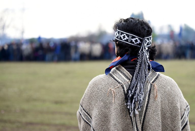 El que no salta es mapuche (o cómo entender el rito de la guerra)