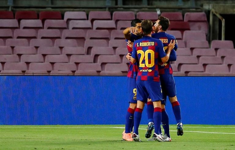 El Barcelona confirmó un caso positivo por COVID-19 a un día de viajar a Lisboa