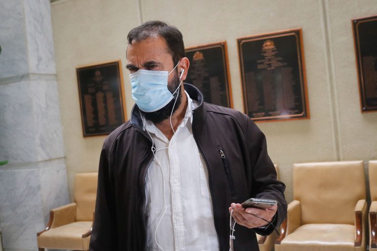 Comisión de Ética de la Cámara declara admisible requerimiento contra Hugo Gutiérrez