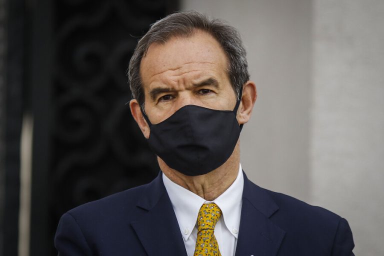 Ministro Allamand expresa “el repudio del Gobierno de Chile al régimen dictatorial de Maduro