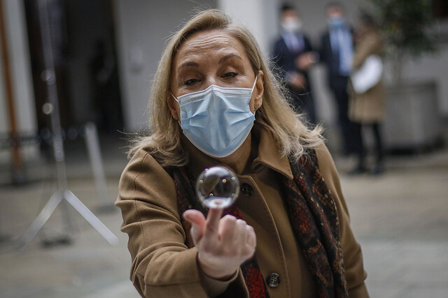 Cecilia Morel presenta el 