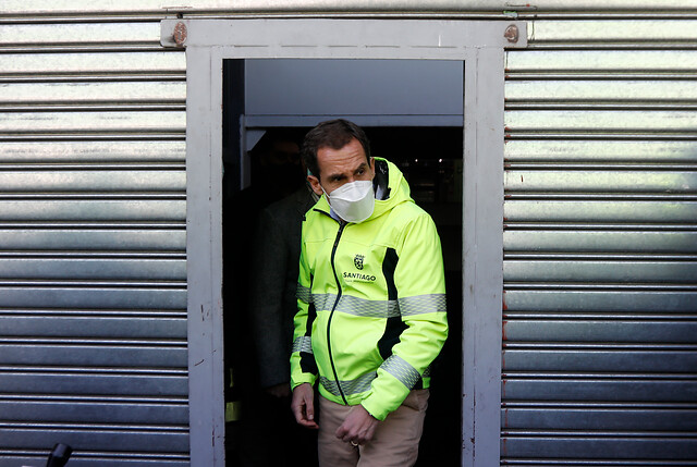 La crítica del alcalde Alessandri tras aglomeraciones en mall chino: 