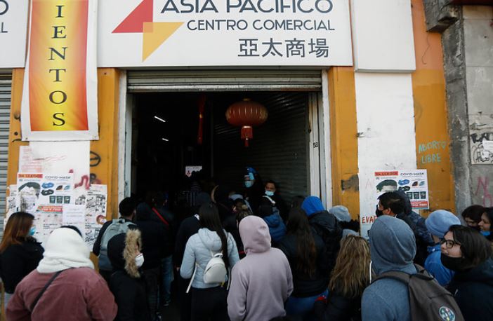 Alessandri y Delgado piden a las autoridades que centros comerciales abran desde la fase 3