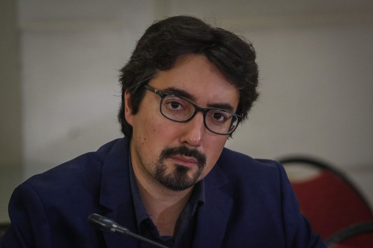 Senador Latorre descarta que acuerdo entre gobierno y machi Celestino sea un 