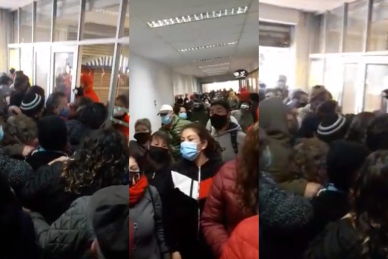 Sin distancia social: Gran aglomeración se registró en un supermercado de Ovalle a un día de iniciar la cuarentena