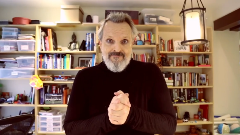 Miguel Bosé ahora sí cree en el coronavirus: 