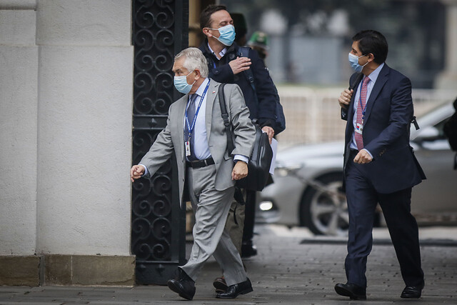 Paris se desmarca de ministro de Educación por dichos sobre retorno a clases y plebiscito: 