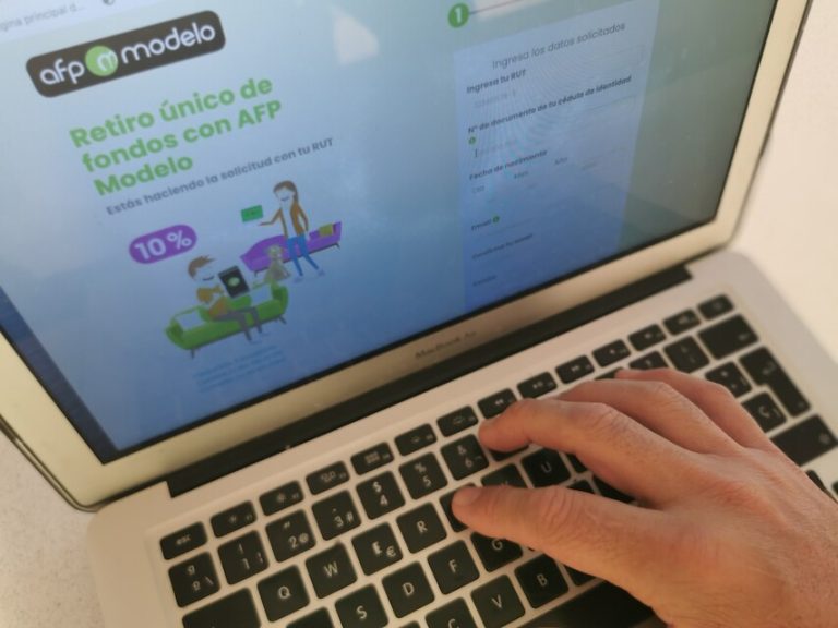 AFP Modelo habilita sitio web para que extranjeros con problemas puedan solicitar el retiro del 10%