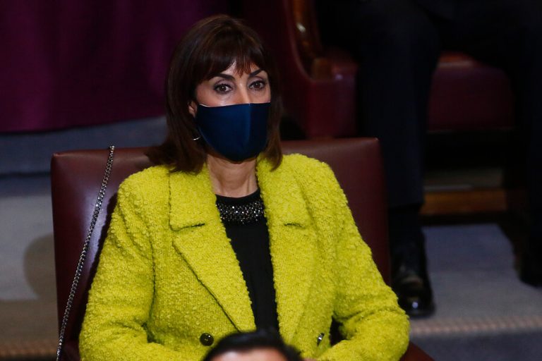 Ministra de la Mujer critica que imputado de femicidio de carabinera sólo tuviera orden de alejamiento