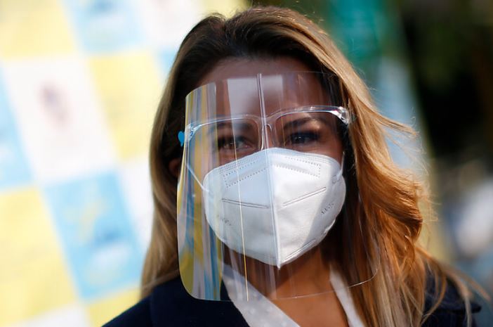 Cathy Barriga adelanta que Maipú saldrá de cuarentena el próximo lunes