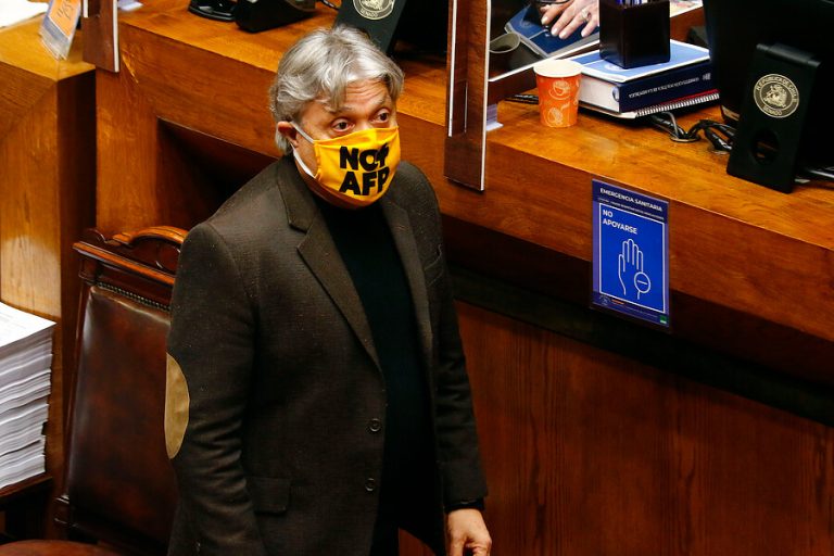 Senador Navarro presentó recurso de protección en contra de presidentes gremiales de camioneros movilizados