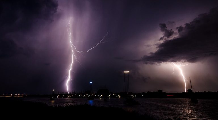 Tragedia en Uganda: Rayo mató a 9 niños que estaban jugando fútbol