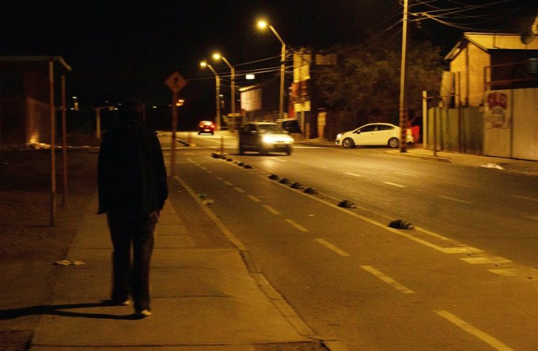 Calama: Mujer en situación de calle fue brutalmente golpeada y violada por desconocidos