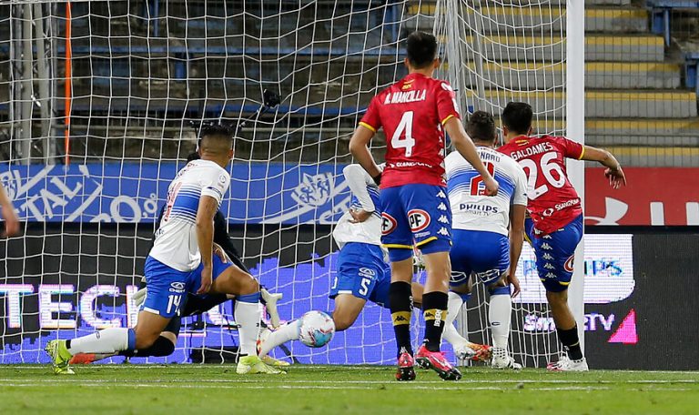 Con un inspirado Mono Sánchez, Unión Española le quitó el invicto a la UC