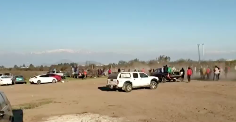 Descubren a 300 asistentes en carreras de caballos clandestinas en Lampa