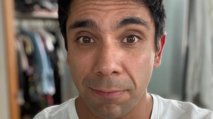 Se robó el celular: Hijo de Juan Pablo Queraltó sorprendió en redes sociales con divertida selfie