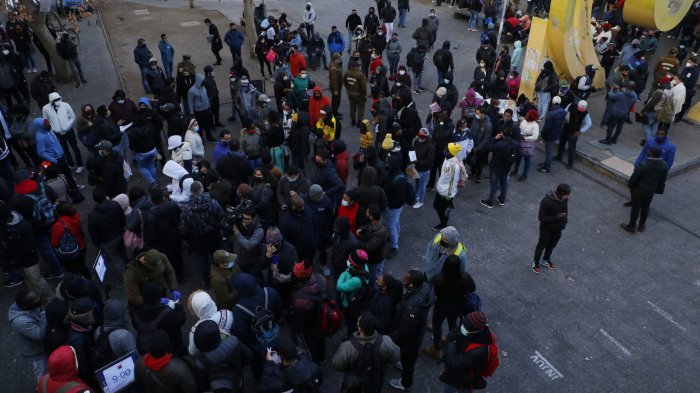 Gran Colapso en Registro Civil por clave única: Personas hacen largas filas desde la madrugada