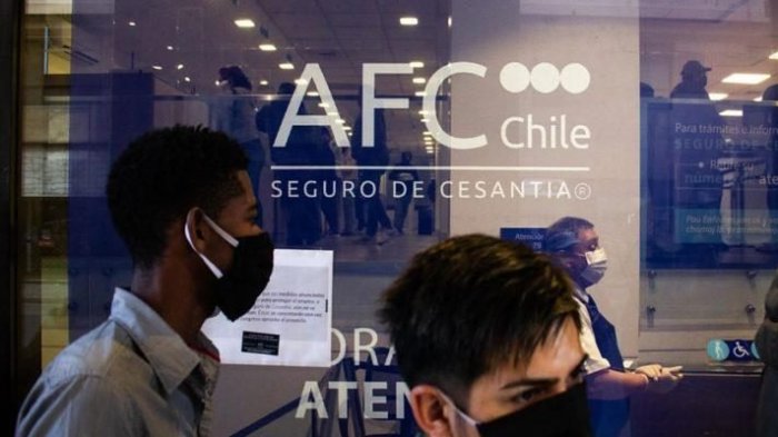 La peor cifra en 38 años: Tasa de cesantía llegó a 14,1 en el Gran Santiago