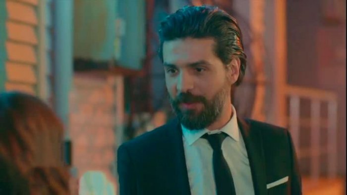 Próximo capítulo: El extraño nuevo jefe de Filiz