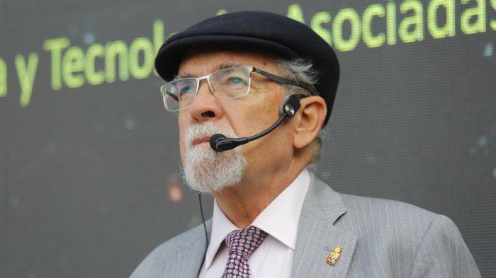 ¿Existe futuro para Chile? El profesor José Maza lo respondió en su estilo en CHV en Casa