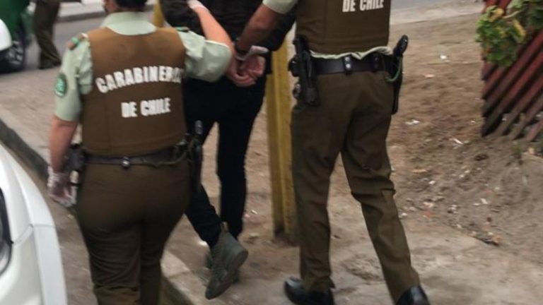 Detienen a dos hombres que vendían salvoconductos y permisos adulterados: Obtuvieron más de $10 millones