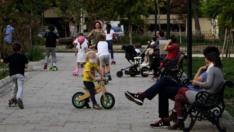 Permiso que permite la salida de niños estaría disponible el 17 de agosto