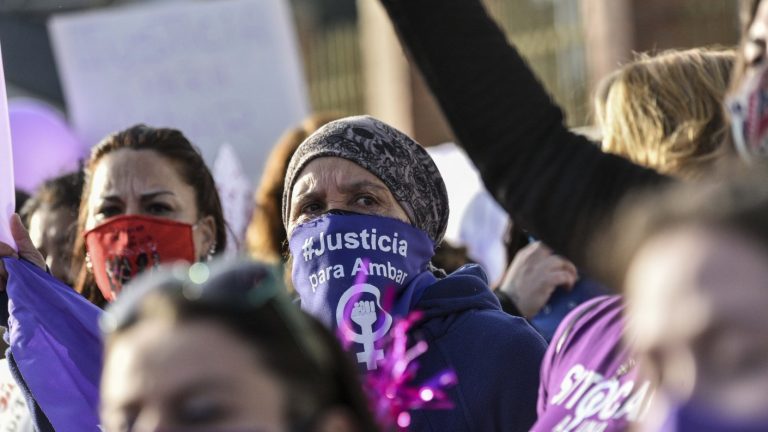 Justicia para Ámbar: Grupo de mujeres se manifiesta en Juzgado de Villa Alemana