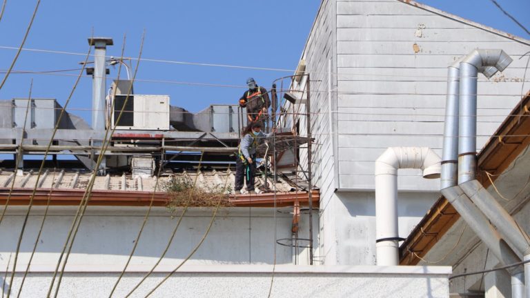 Impactante inundación en Hospital de Quillota: Pacientes debieron ser evacuados