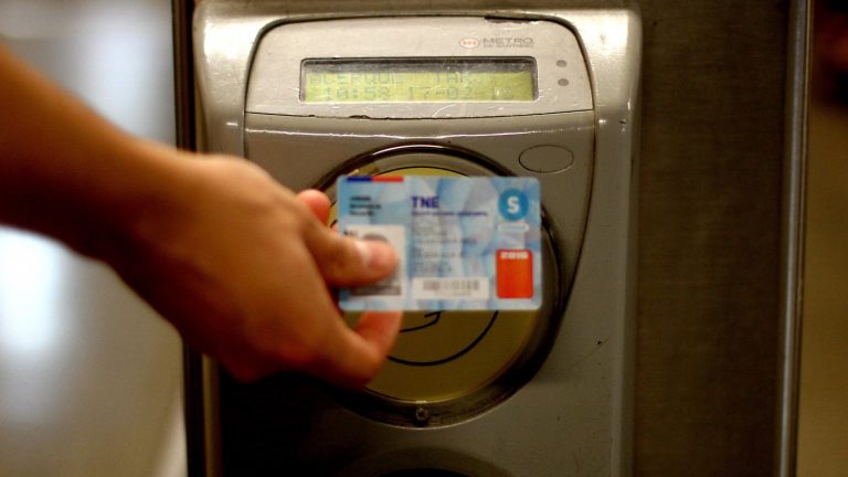 Extienden nuevamente el plazo para renovar la TNE: Así debes hacer el trámite