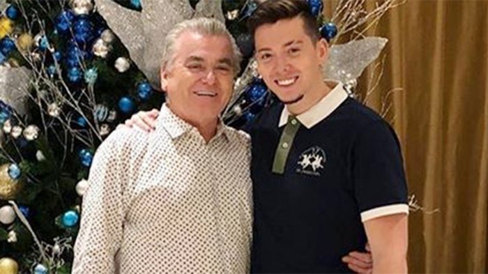 Nano Calderón habría descubierto mensajes de WhatsApp entre su padre y su polola