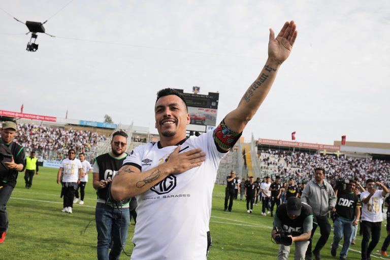 Esteban Paredes aseguró que en Colo Colo quieren 