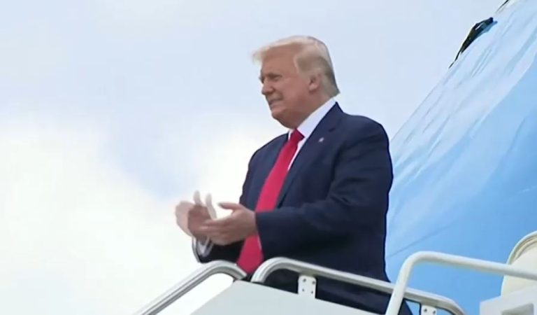 Trump recomienda votar dos veces: Una por correo y otra presencial