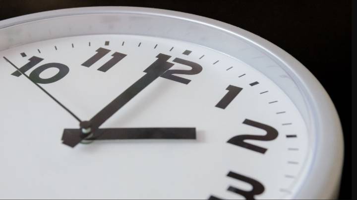 Horario de verano: Revisa cómo deberán modificarse los relojes este sábado