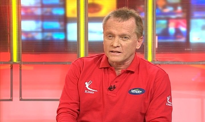 Con firma mensual quedó Alejandro Kock, ex kinesiólogo de la selección chilena, acusado de violar a ex pareja