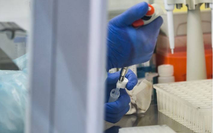 OMS: Vacuna contra el coronavirus no estará disponible masivamente antes del 2022