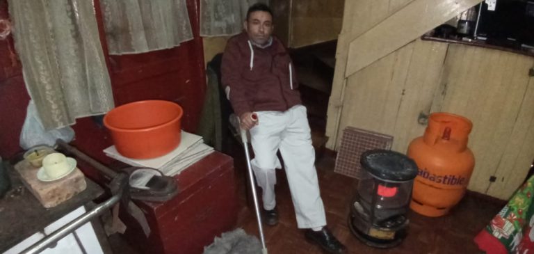 El drama del hombre que lleva esperando 15 años por una operación a la cadera