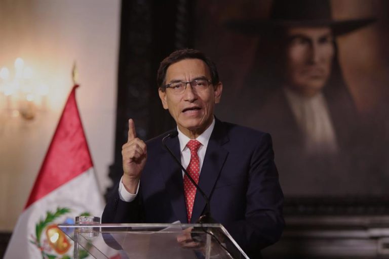 Perú: Congreso debatirá posible destitución de Vizcarra tras filtración de audio