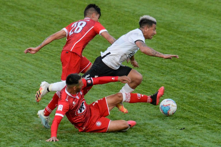 Con Leo Valencia de titular: Colo Colo firmó un deslucido empate frente a Unión La Calera