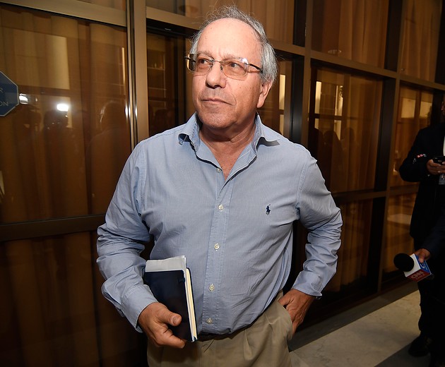 Hirsch explica acusación constitucional: 